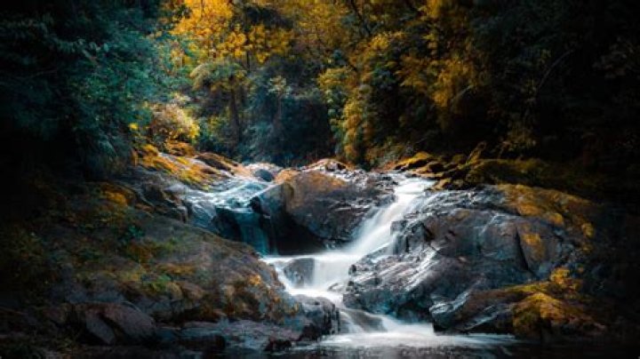 Can a submarine go in the Amazon River?