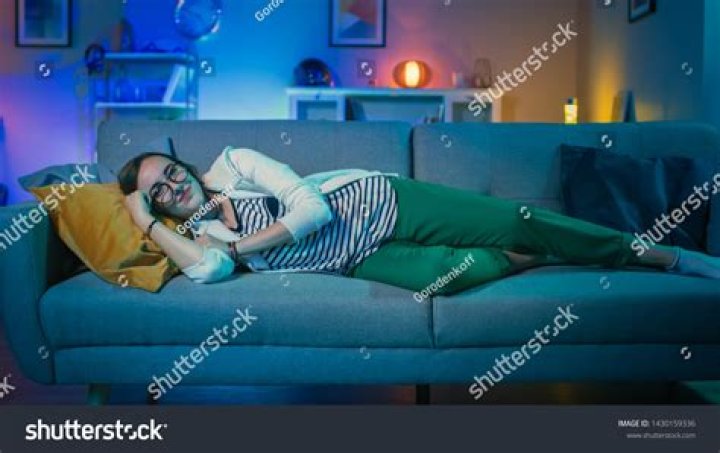 Is it good to watch TV while lying down?