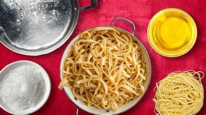 What are the common mistakes in cooking pasta?